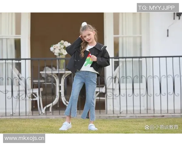 童装时尚新潮流:为孩子选择舒适与个性并存的秋冬季穿搭秘籍 童装时尚新潮流:为孩子选择舒适与个性并存的秋冬季穿搭秘籍